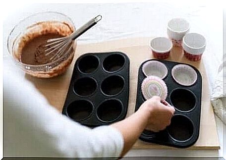 Light orange muffins with chocolate