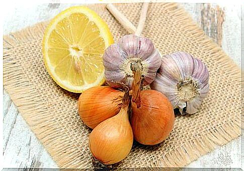 Garlic, lemon and onion against baldness