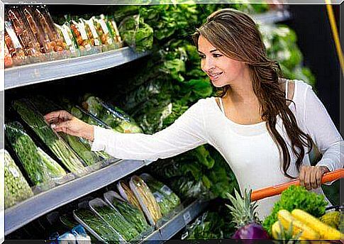 Eating healthy on a budget by going to the market