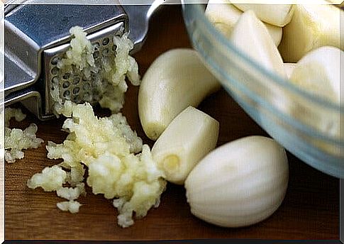 Garlic to prevent thrombosis