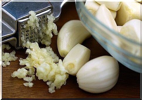 Pressed garlic to restore your eyesight