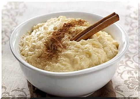 Bowl of rice pudding rich in proteins