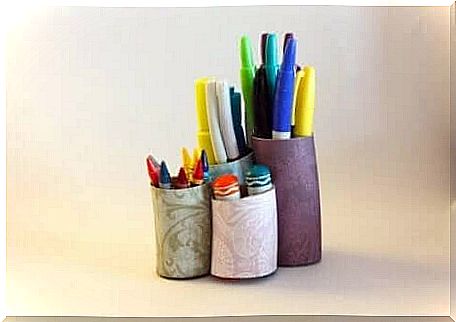 Making pencil holders to decorate eco-friendly