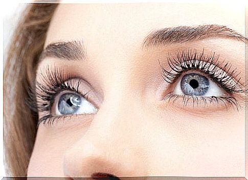 Get beautiful long lashes with these 5 resources