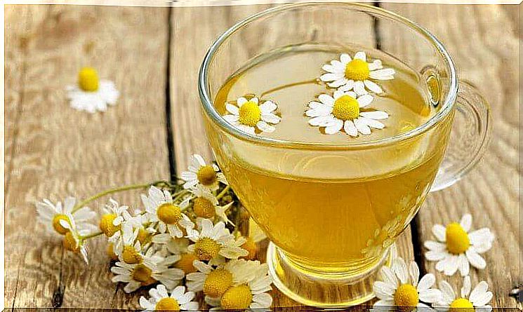 Improve your sleep by drinking chamomile tea