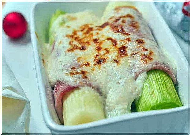 Leek with cheese and ham