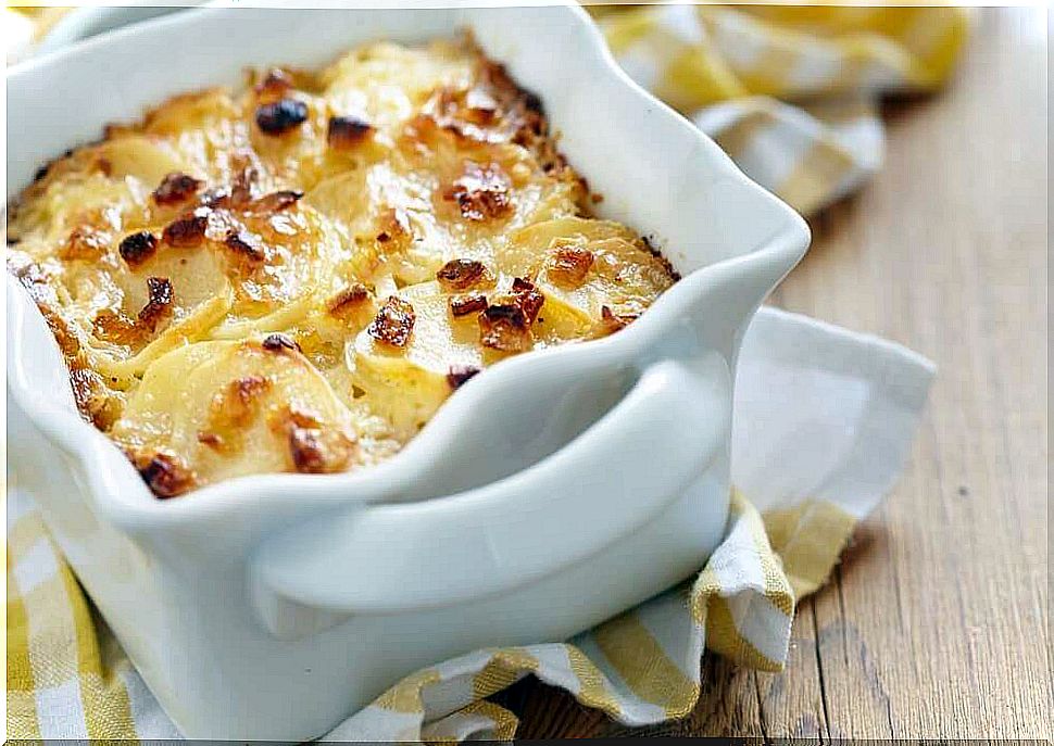 Make a delicious potato gratin with cheese